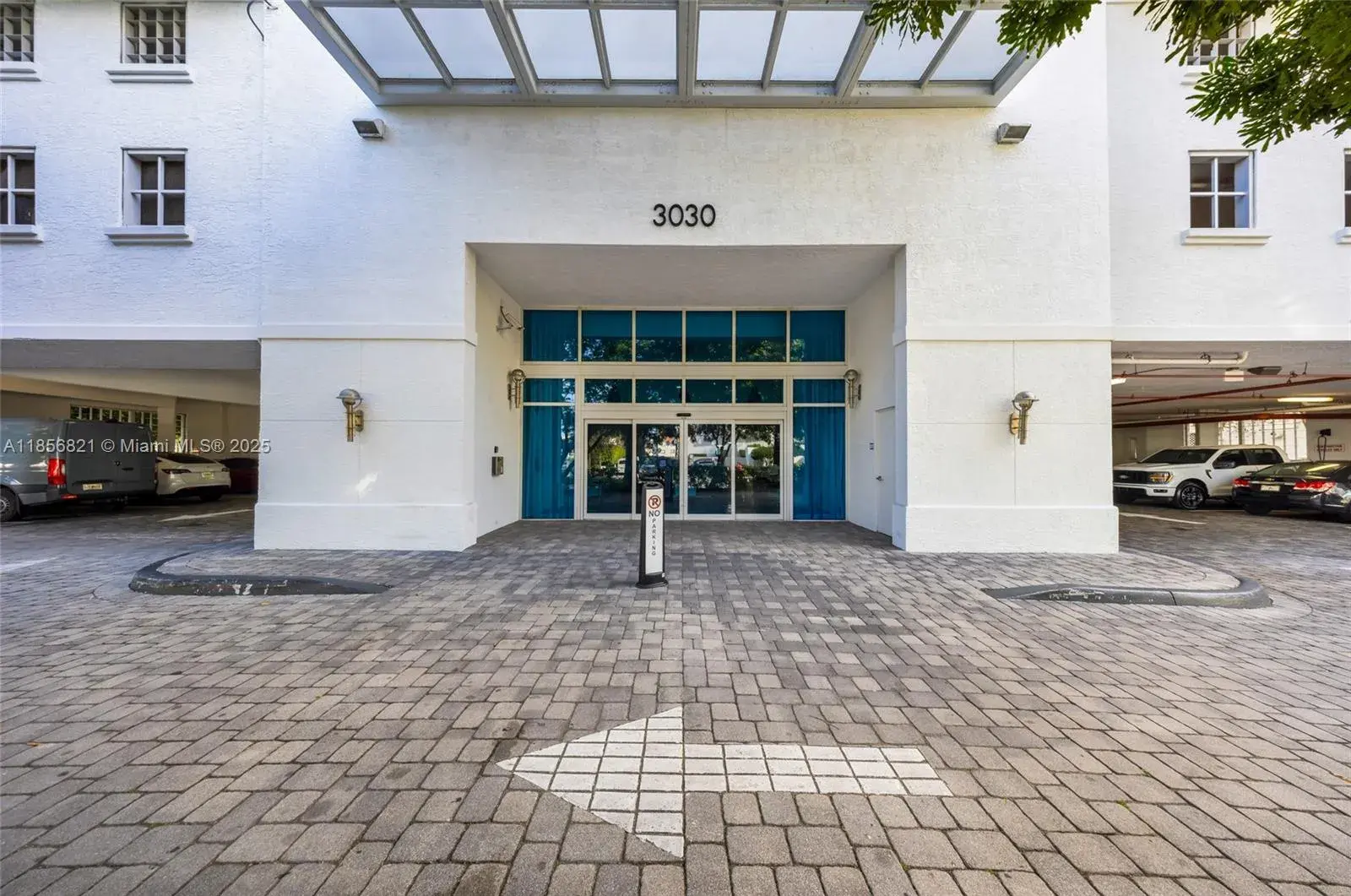 3030 NE 188th St # 602, Aventura FL 33180