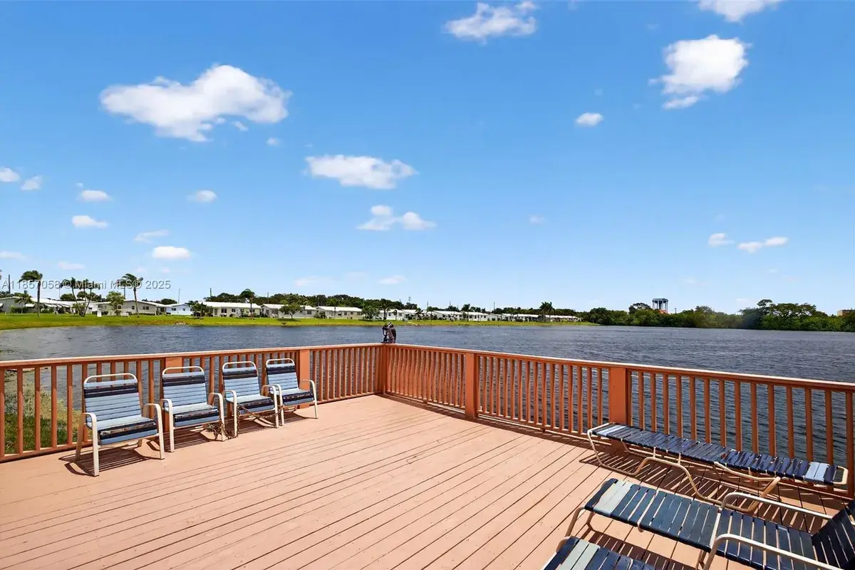 2200 Park Ln # 205, Hollywood FL 33021