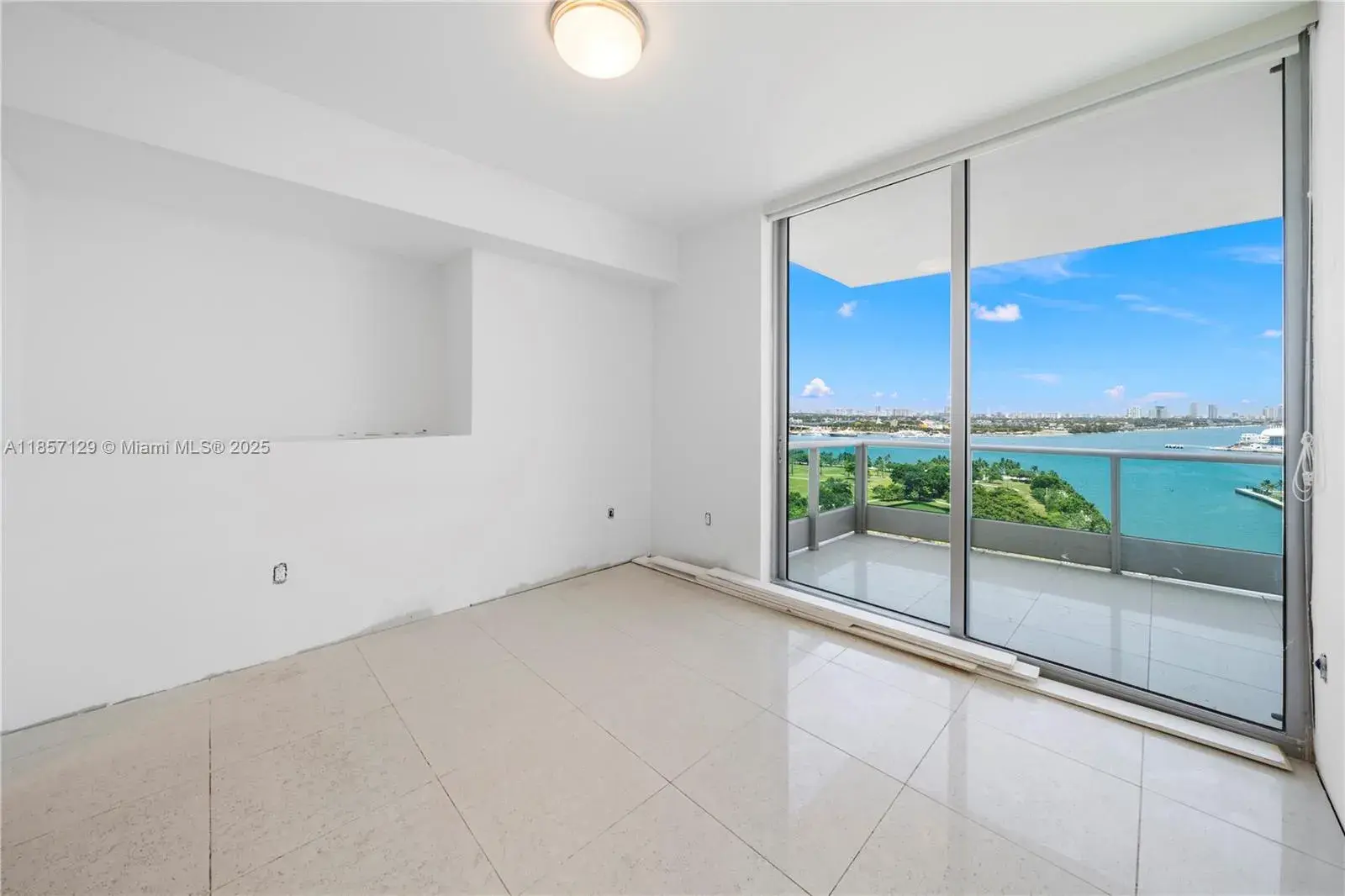 900 Biscayne Blvd # 1907, Miami FL 33132
