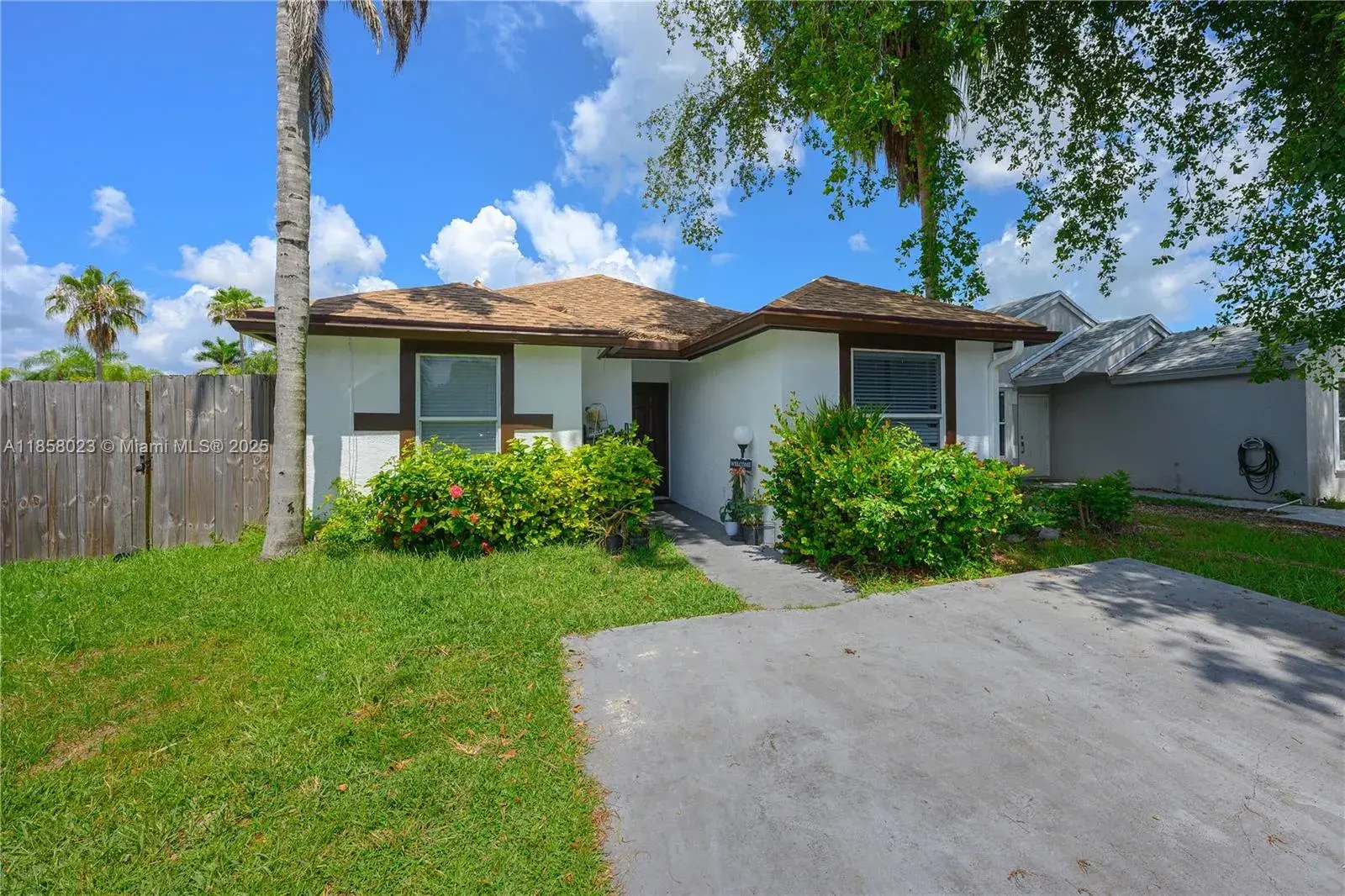 998 SW 8th Pl, Florida City FL 33034