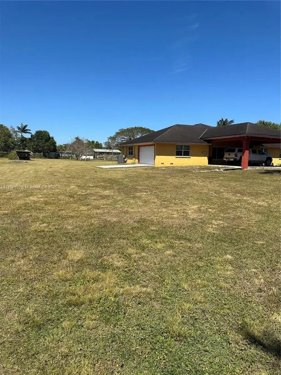 19331 SW 188th St, Miami FL 33187