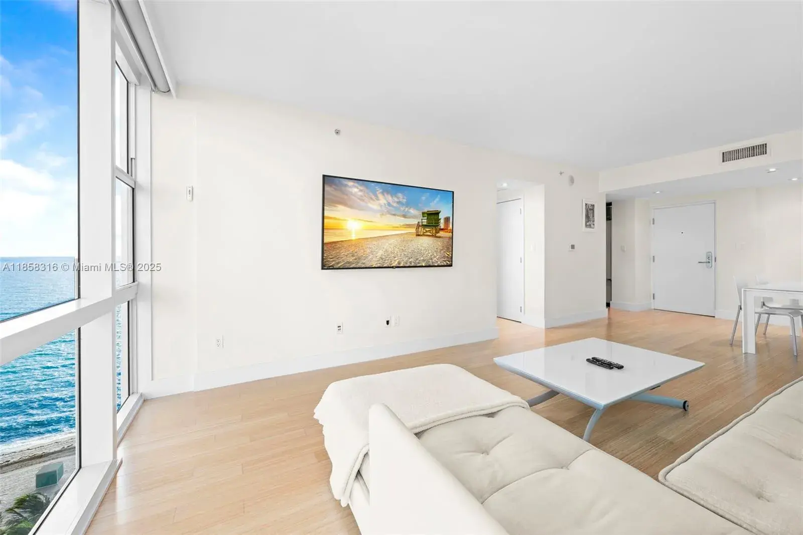 6801 Collins Ave, Miami Beach FL 33141