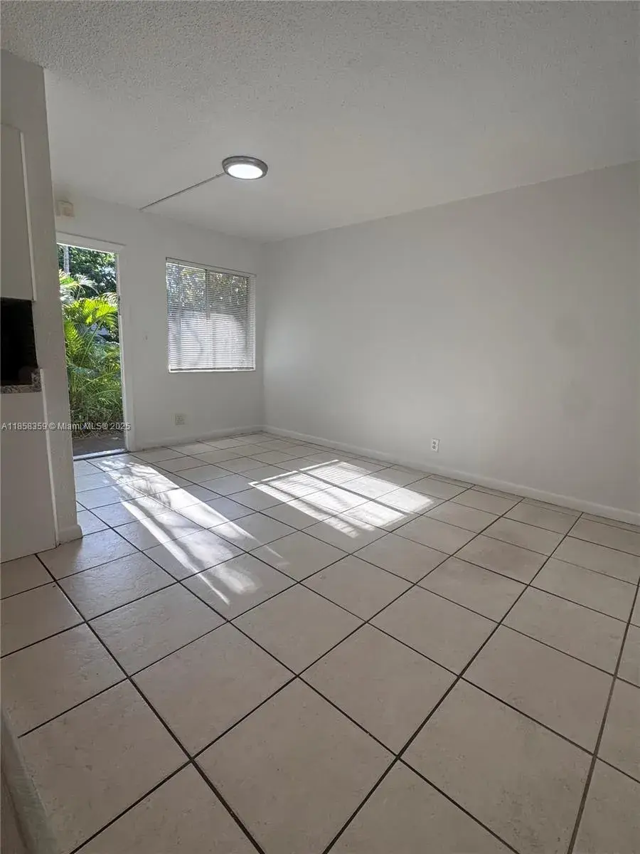 1 bedroom 1 bath Residential Lease for rent at 2331 Adams St # 7, Hollywood FL 33020