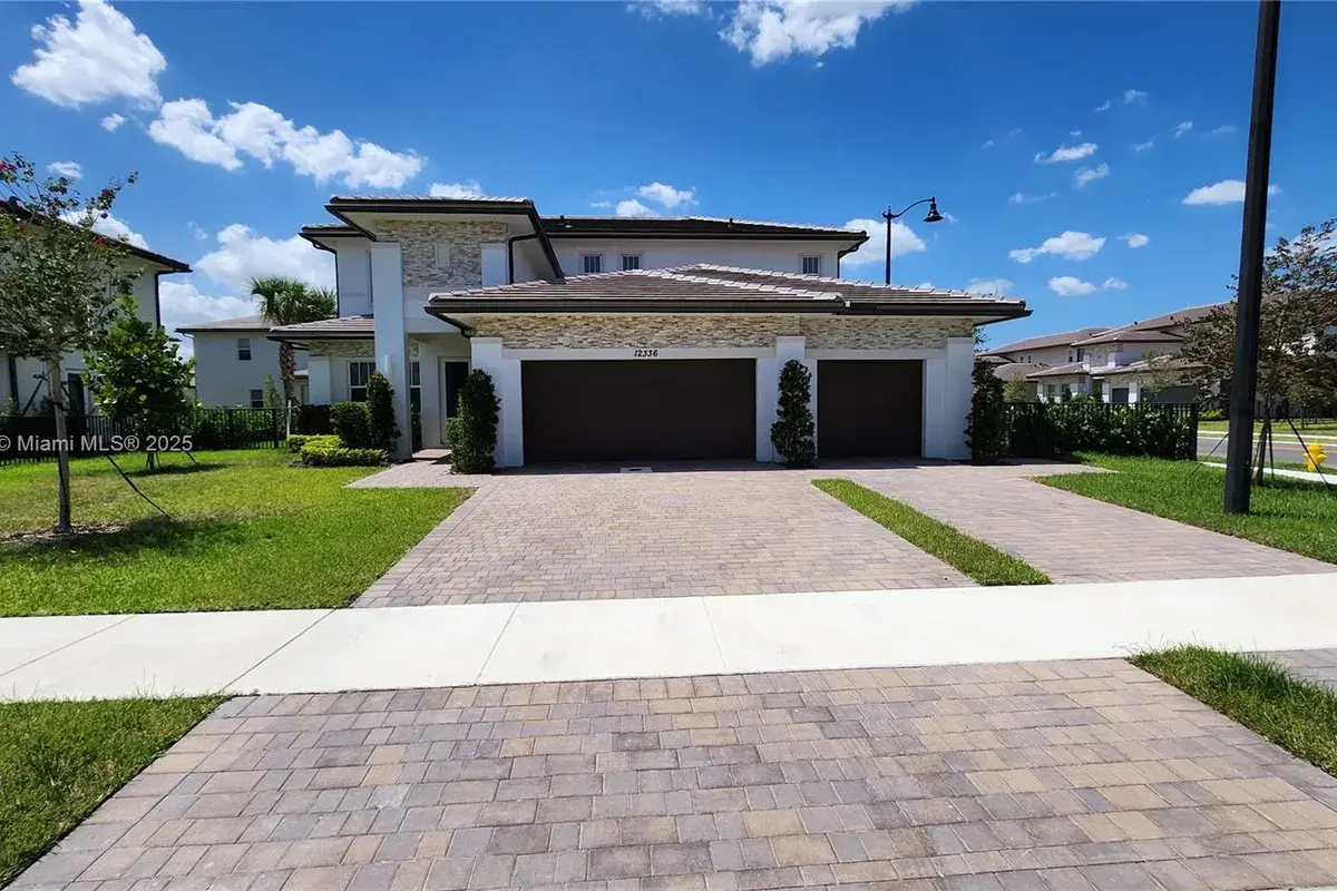 12336 SW 43rd Ct, Davie FL 33330
