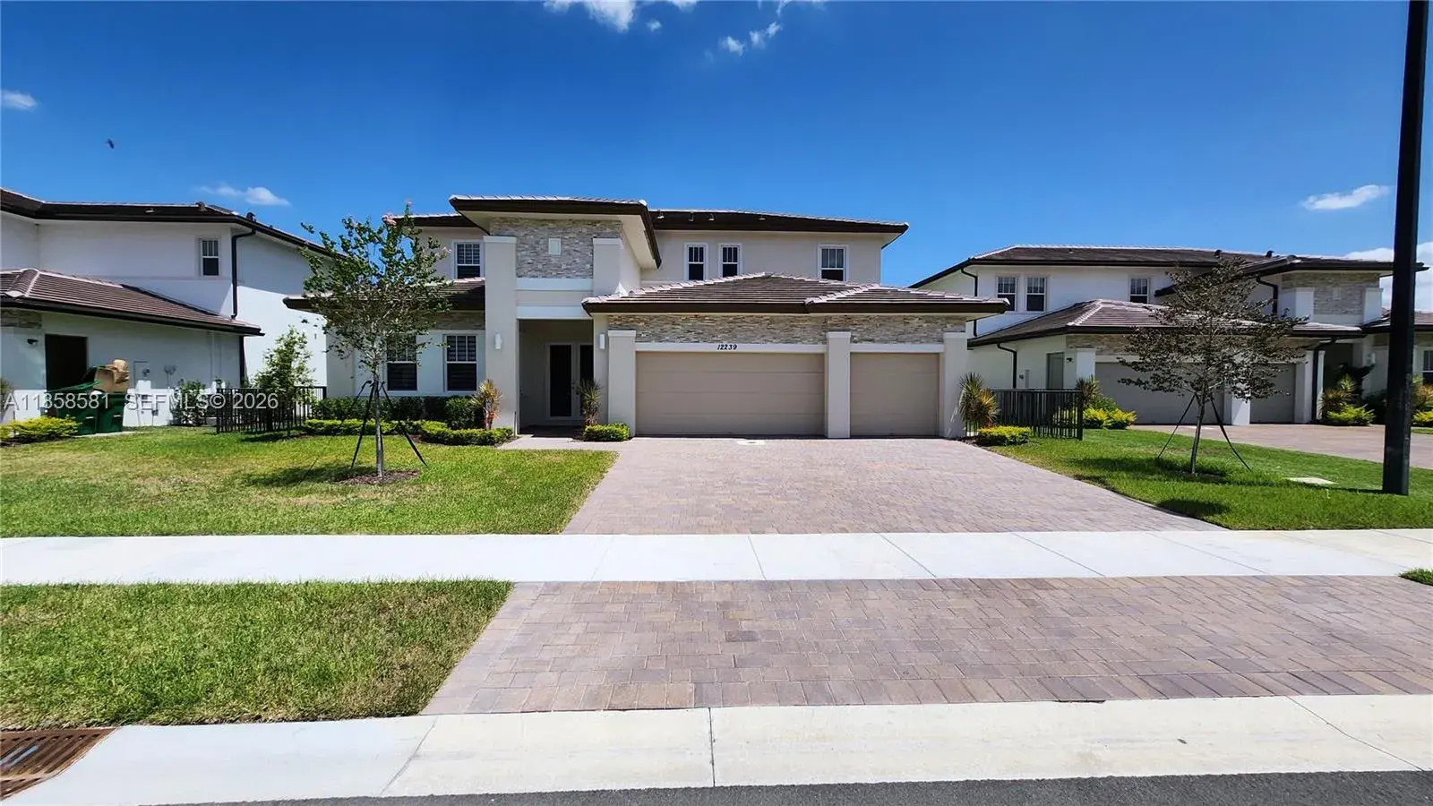 5 bedroom 4 bath Residential for sale at 12239 SW 43rd St, Davie FL 33330