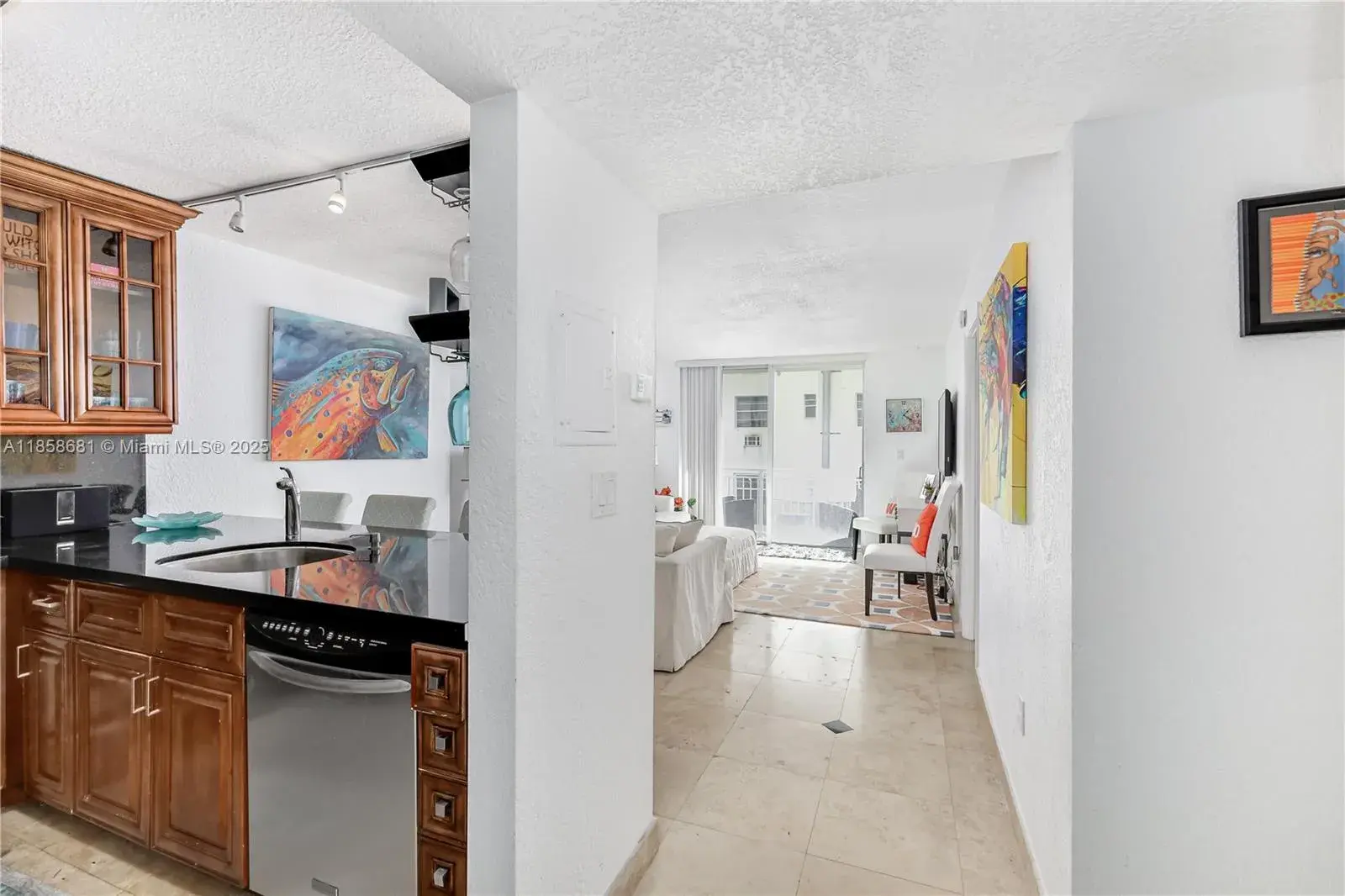345 Ocean Dr # 211, Miami Beach FL 33139