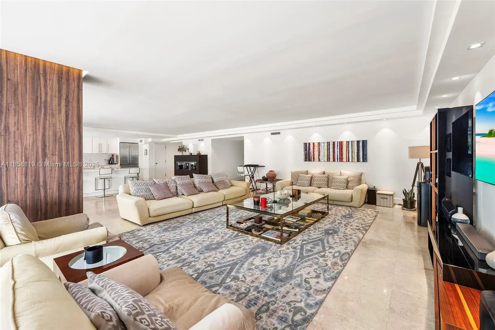 600 Grapetree Dr, Key Biscayne FL 33149