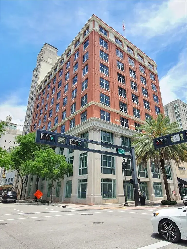 2 bedroom 1 bath Residential for sale at 111 E Flagler St # 604, Miami FL 33131