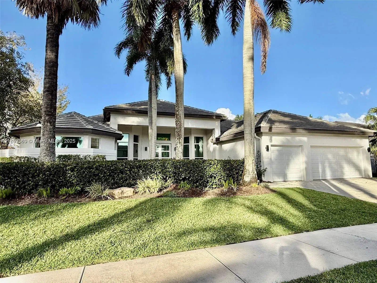 5 bedroom 5 bath Residential for sale at 2523 Montclaire Cir, Weston FL 33327