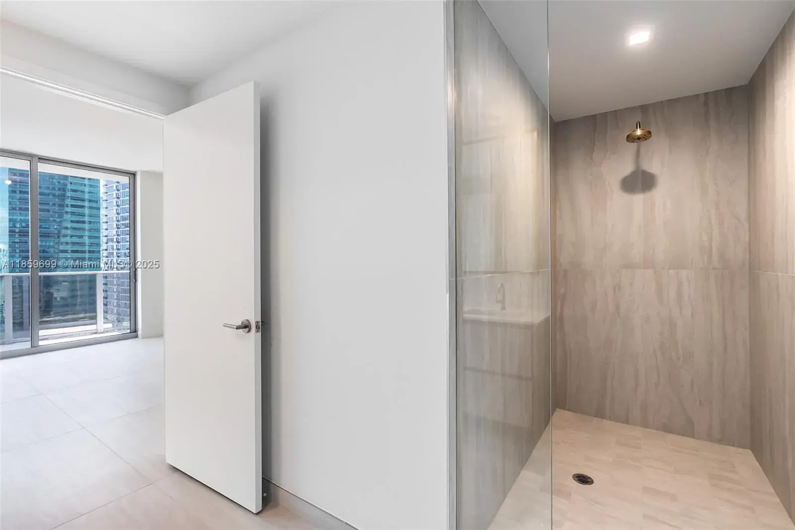 77 SE 5th St # 1709, Miami FL 33131