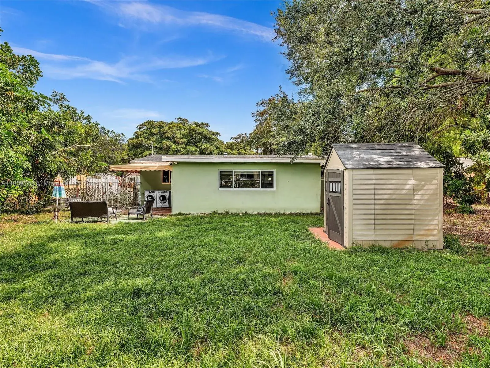 6472 Johnson St, Hollywood FL 33024