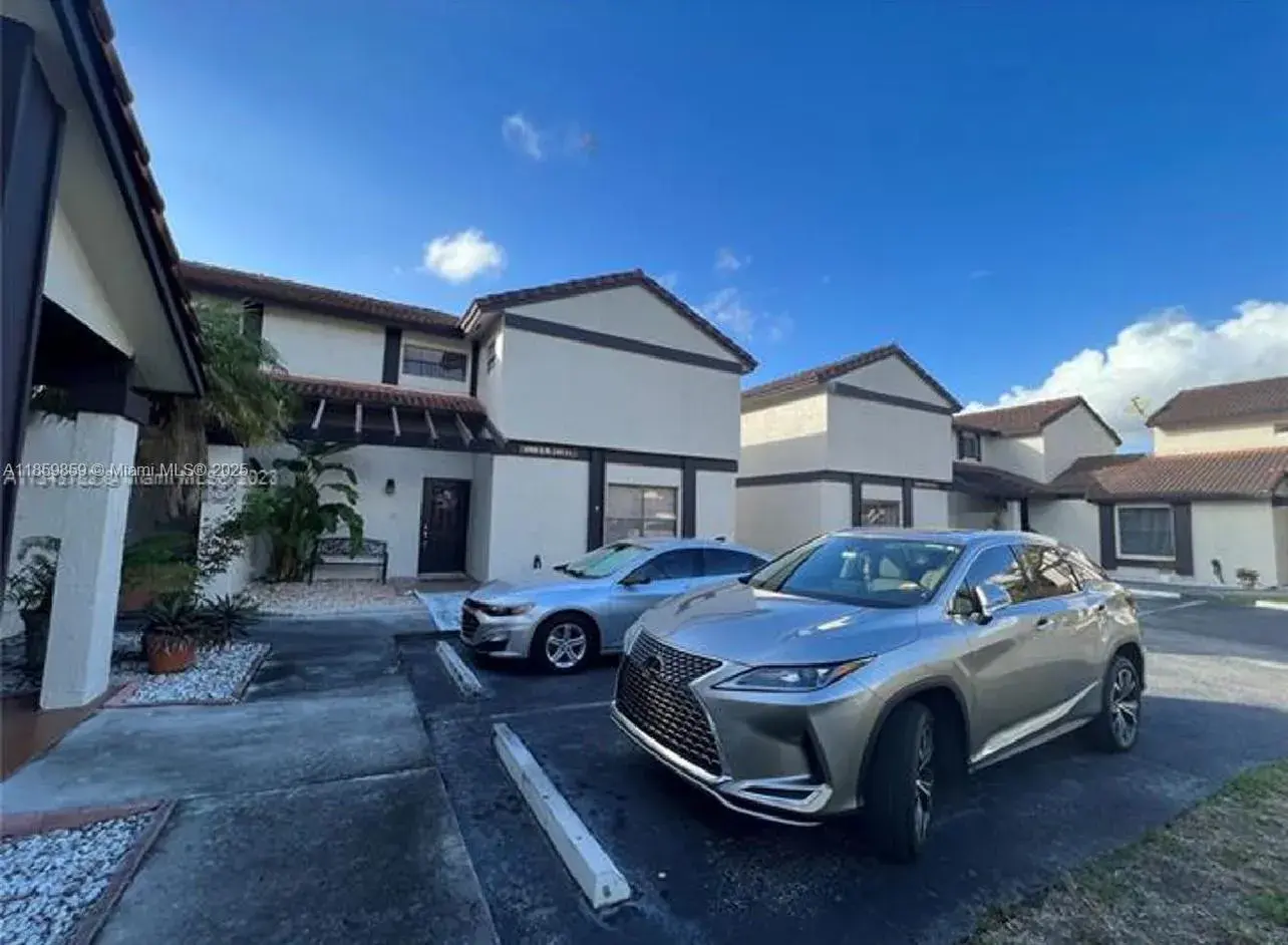 2 bedroom 3 bath Residential for sale at 4910 SW 149th Ct # 11B, Miami FL 33185