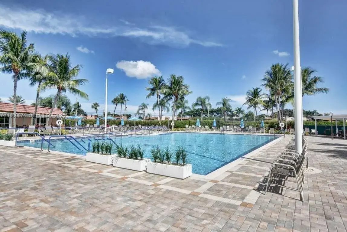 303 Burgundy G # 303, Delray Beach FL 33484