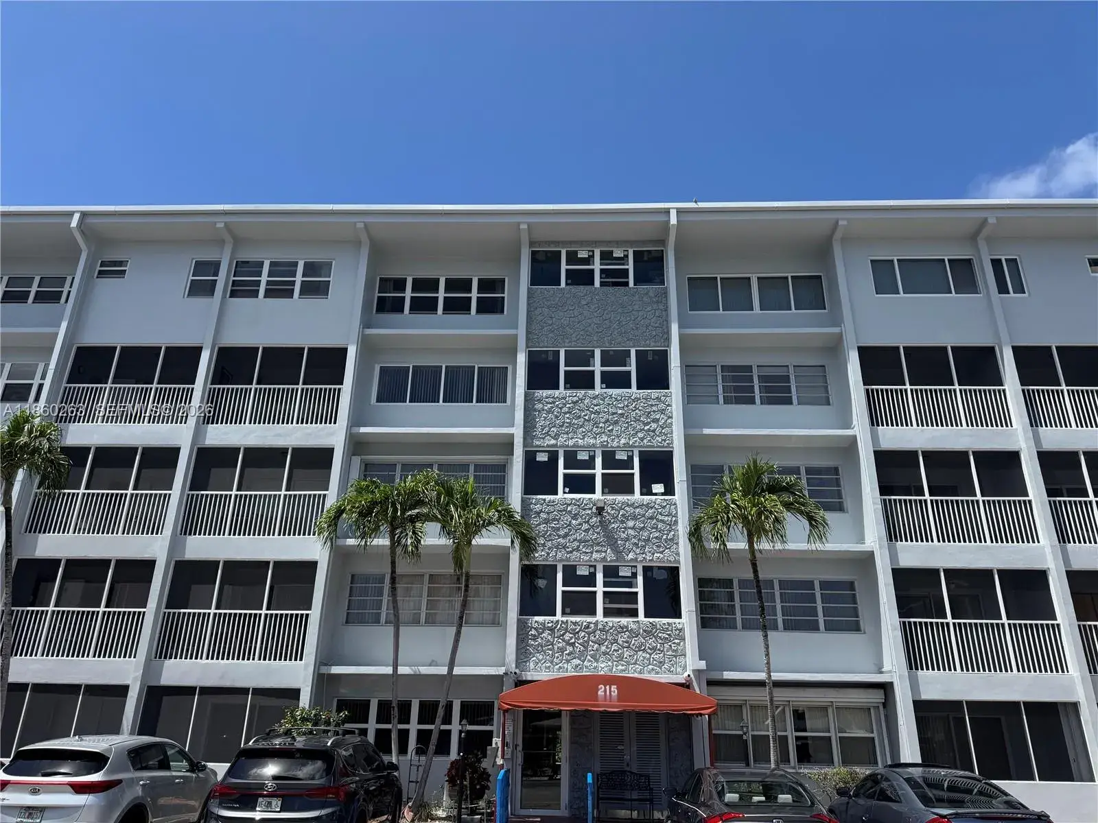 2 bedroom 1 bath Residential Lease for rent at 215 SE 3rd Ave # 305A, Hallandale Beach FL 33009