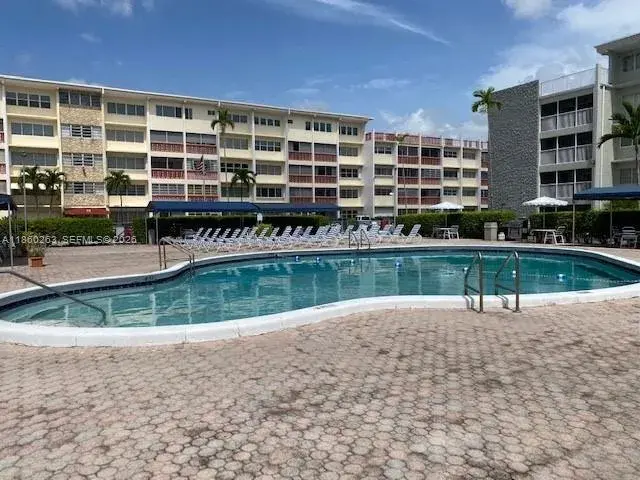 215 SE 3rd Ave # 305A, Hallandale Beach FL 33009
