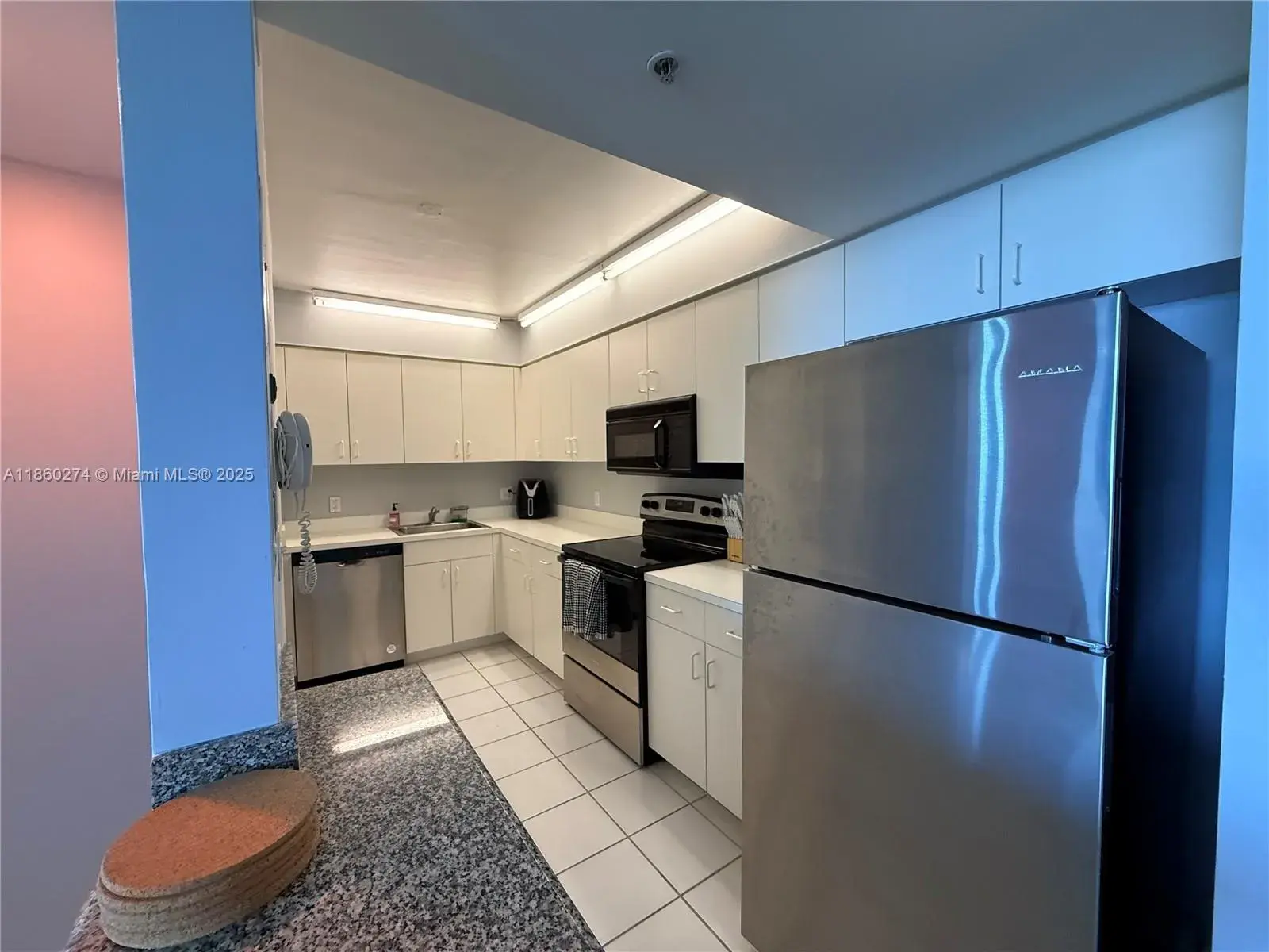 800 Claughton Island Dr # 703, Miami FL 33131
