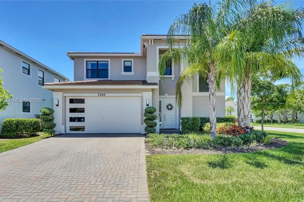 7349 Stella Ln, Lake Worth FL 33463