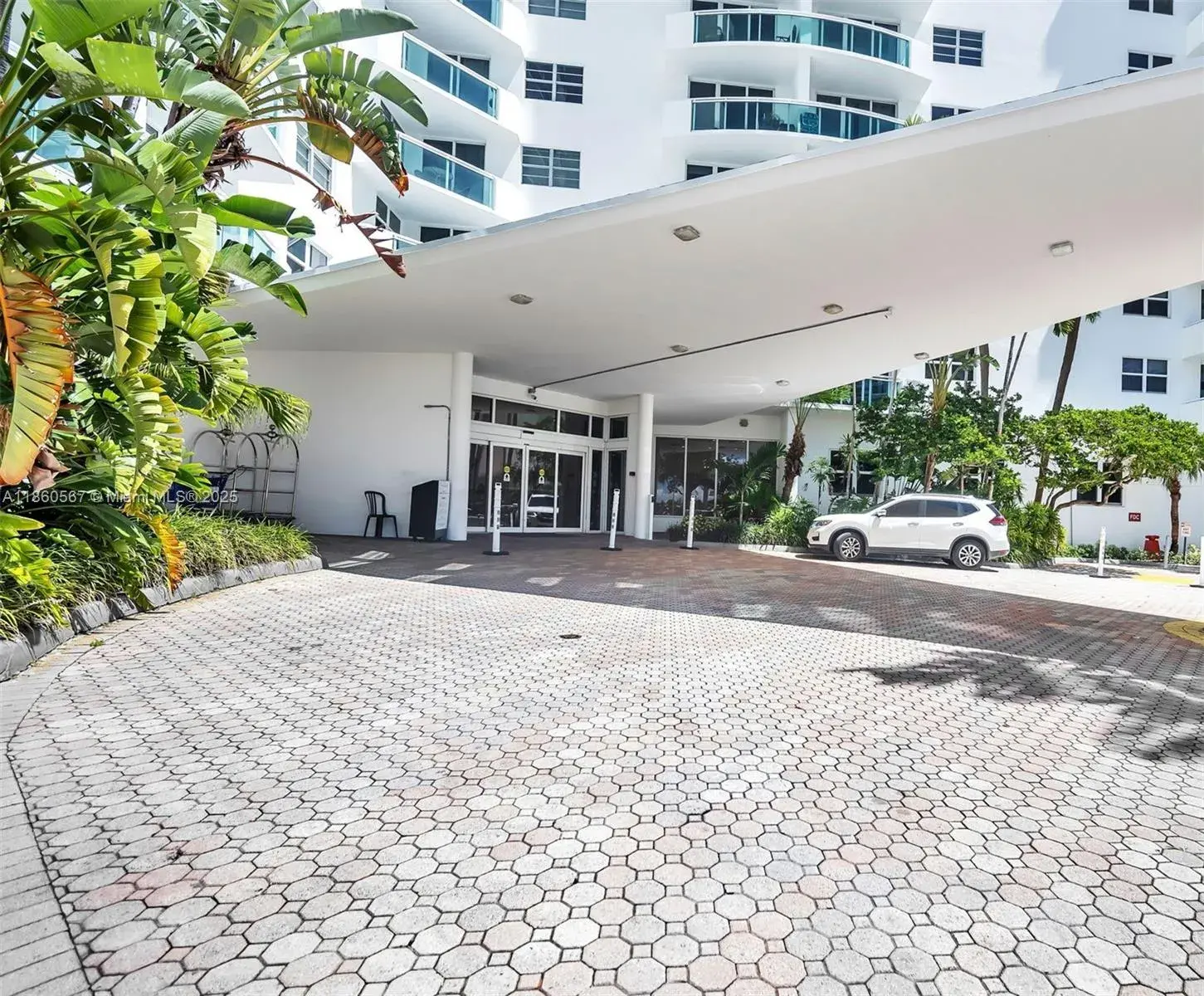 3001 S Ocean Dr # 403, Hollywood FL 33019