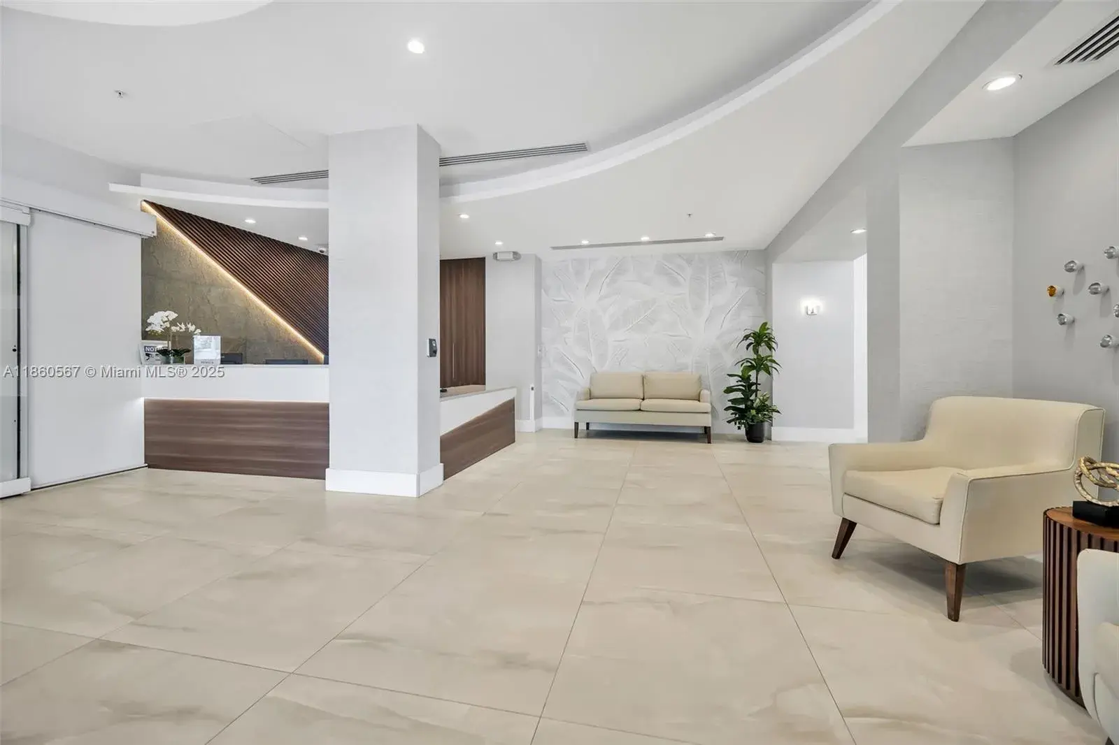 3001 S Ocean Dr # 403, Hollywood FL 33019