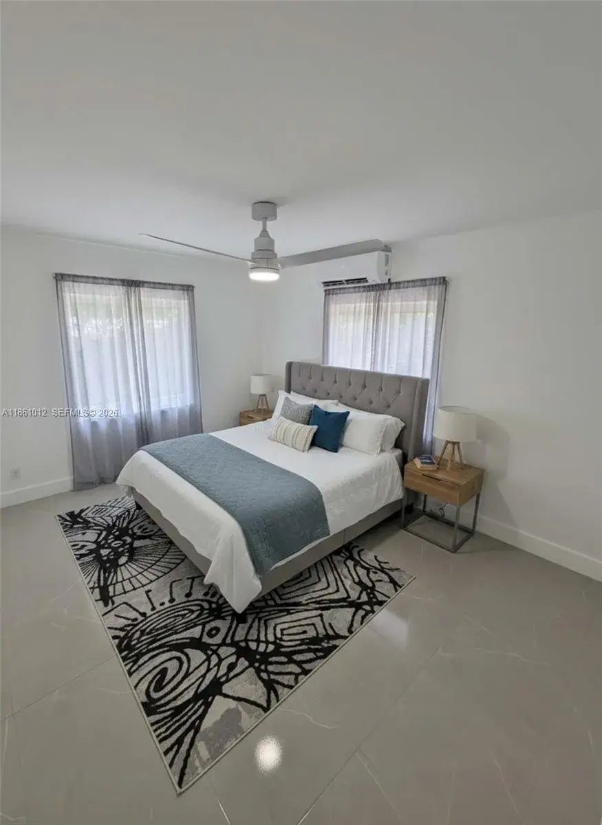 2823 Polk, Hollywood FL 33020