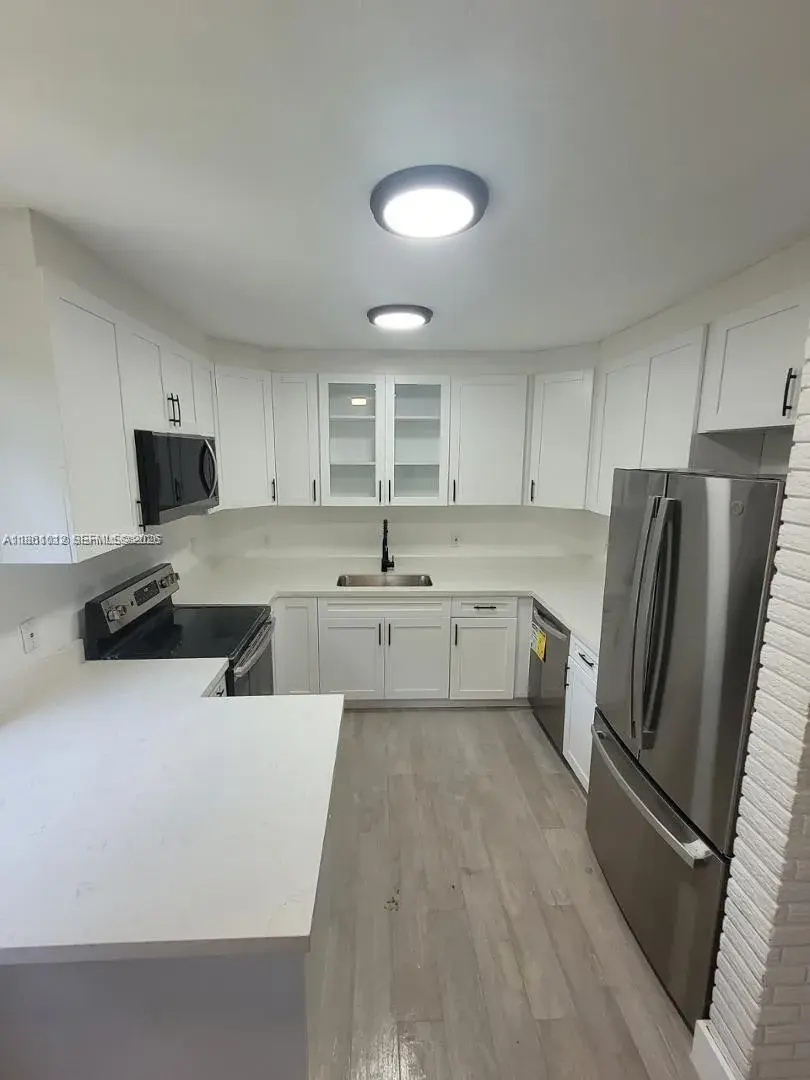 2823 Polk, Hollywood FL 33020