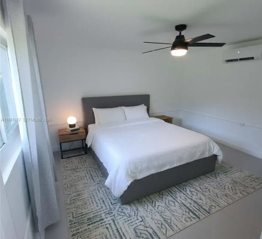 2823 Polk, Hollywood FL 33020