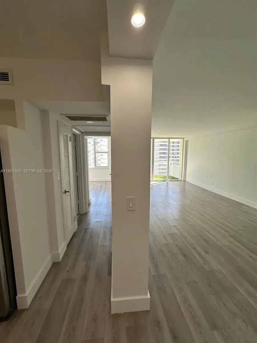 5600 Collins Ave # 11W, Miami Beach FL 33140
