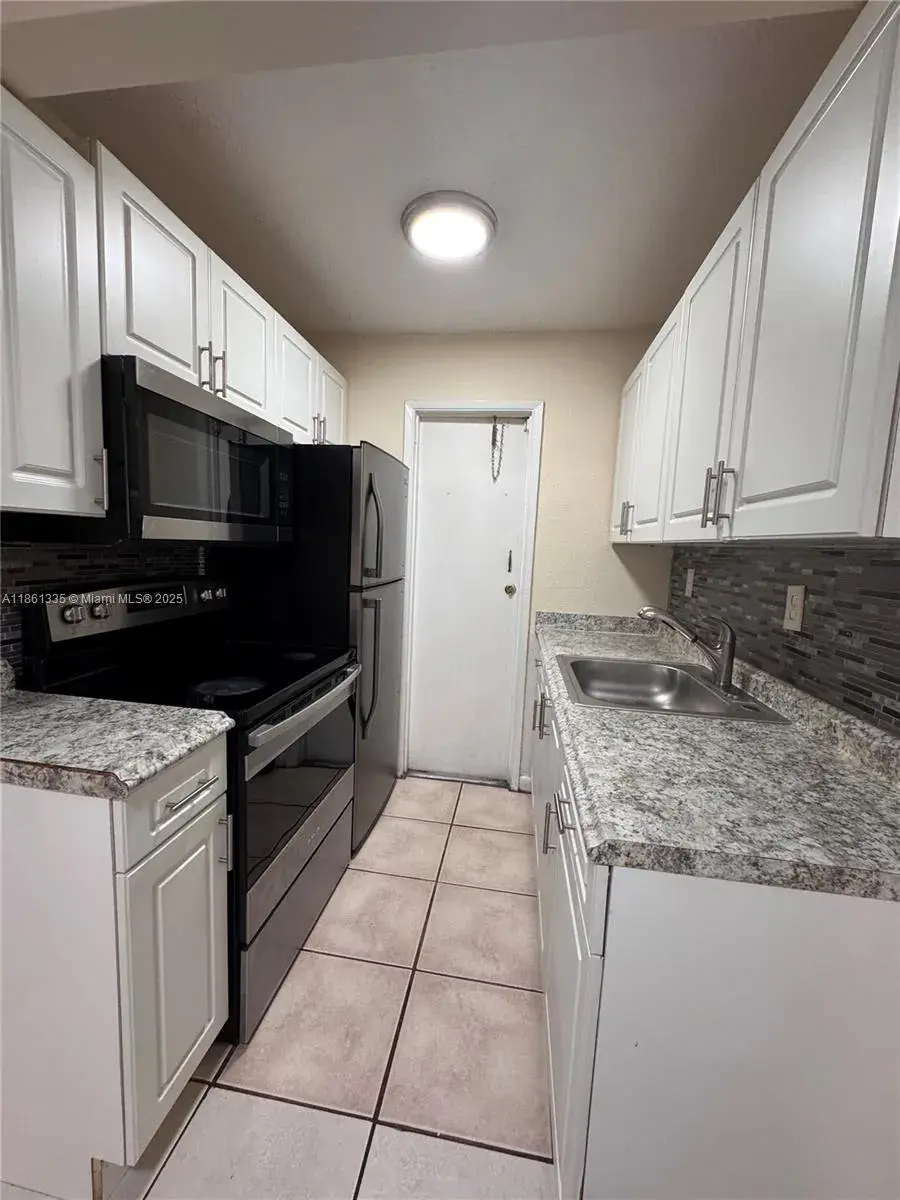 2331 Adams St # 12, Hollywood FL 33020