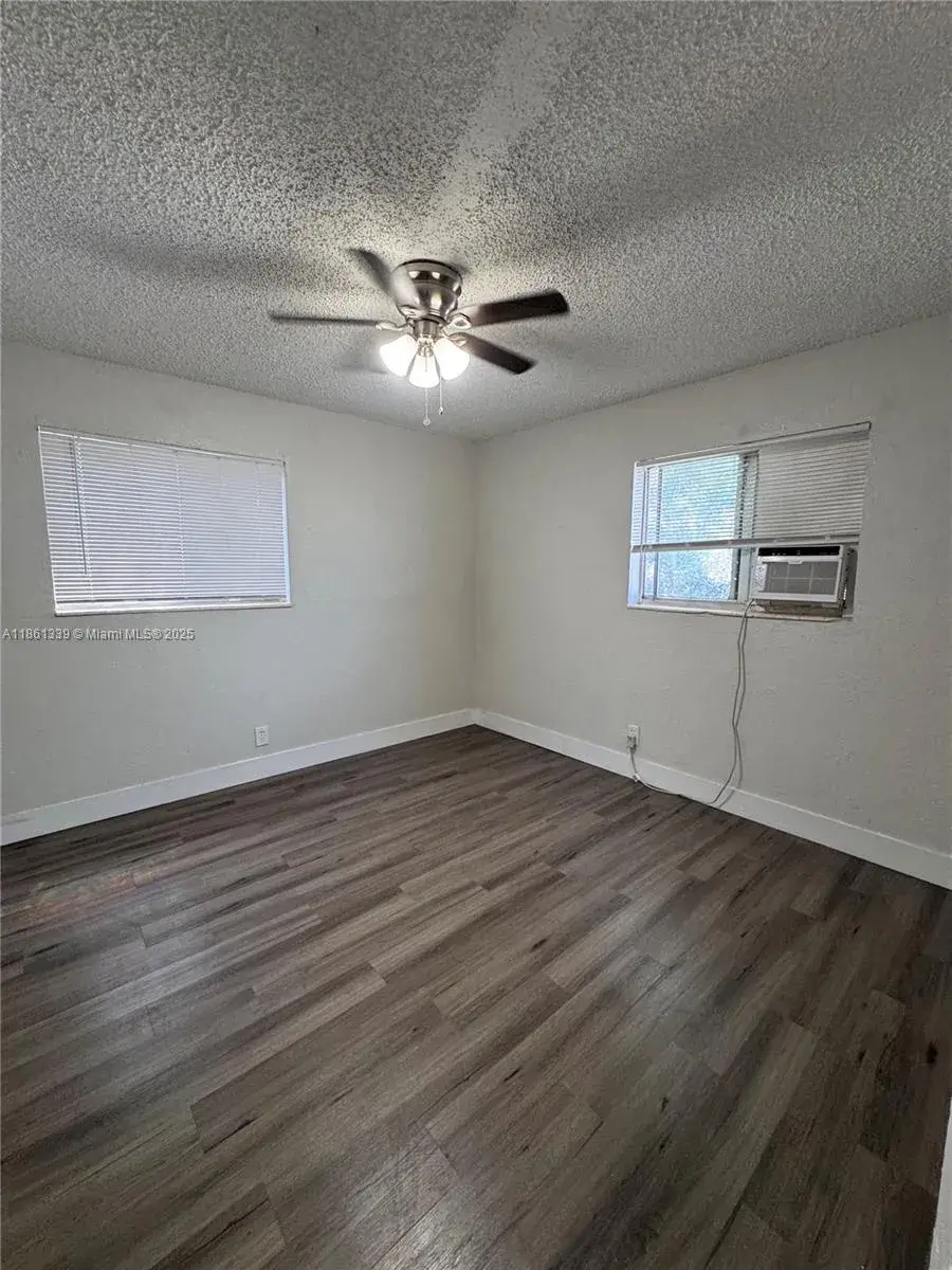 1 bedroom 1 bath Residential Lease for rent at 2150 Madison St # 1, Hollywood FL 33020