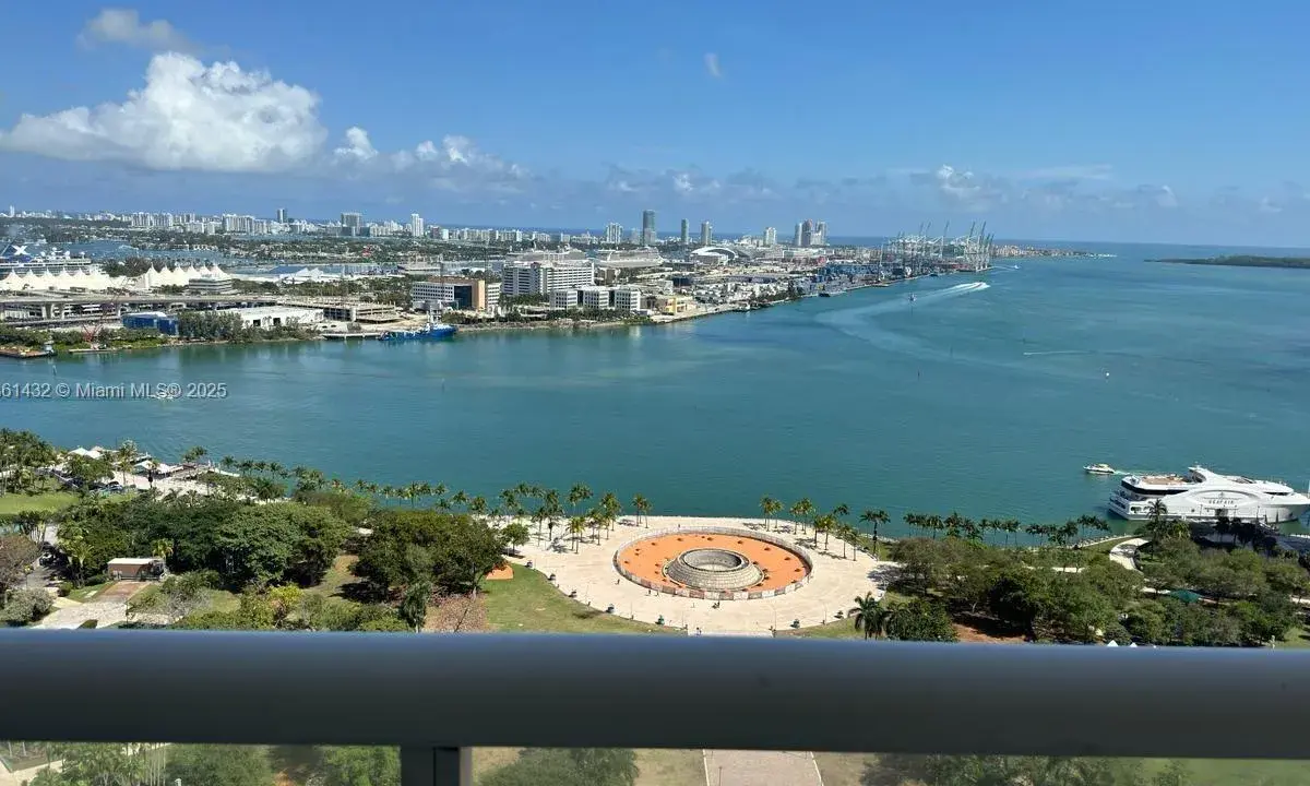 50 Biscayne Blvd # 3010, Miami FL 33132