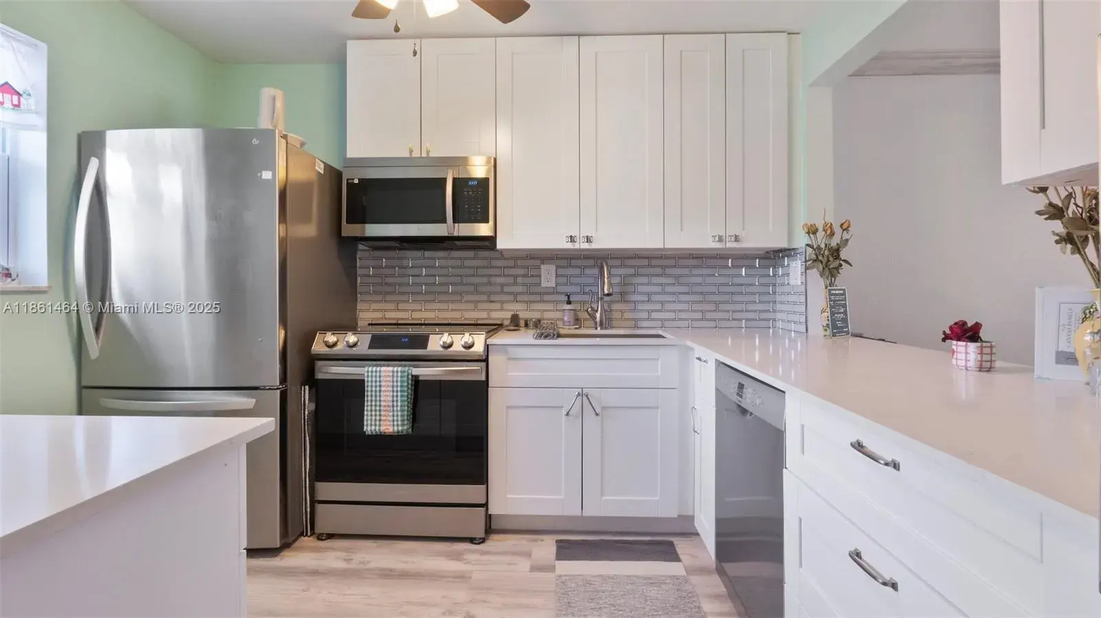 2 bedroom 2 bath Residential for sale at 8605 W Sample Rd # 202, Coral Springs FL 33065