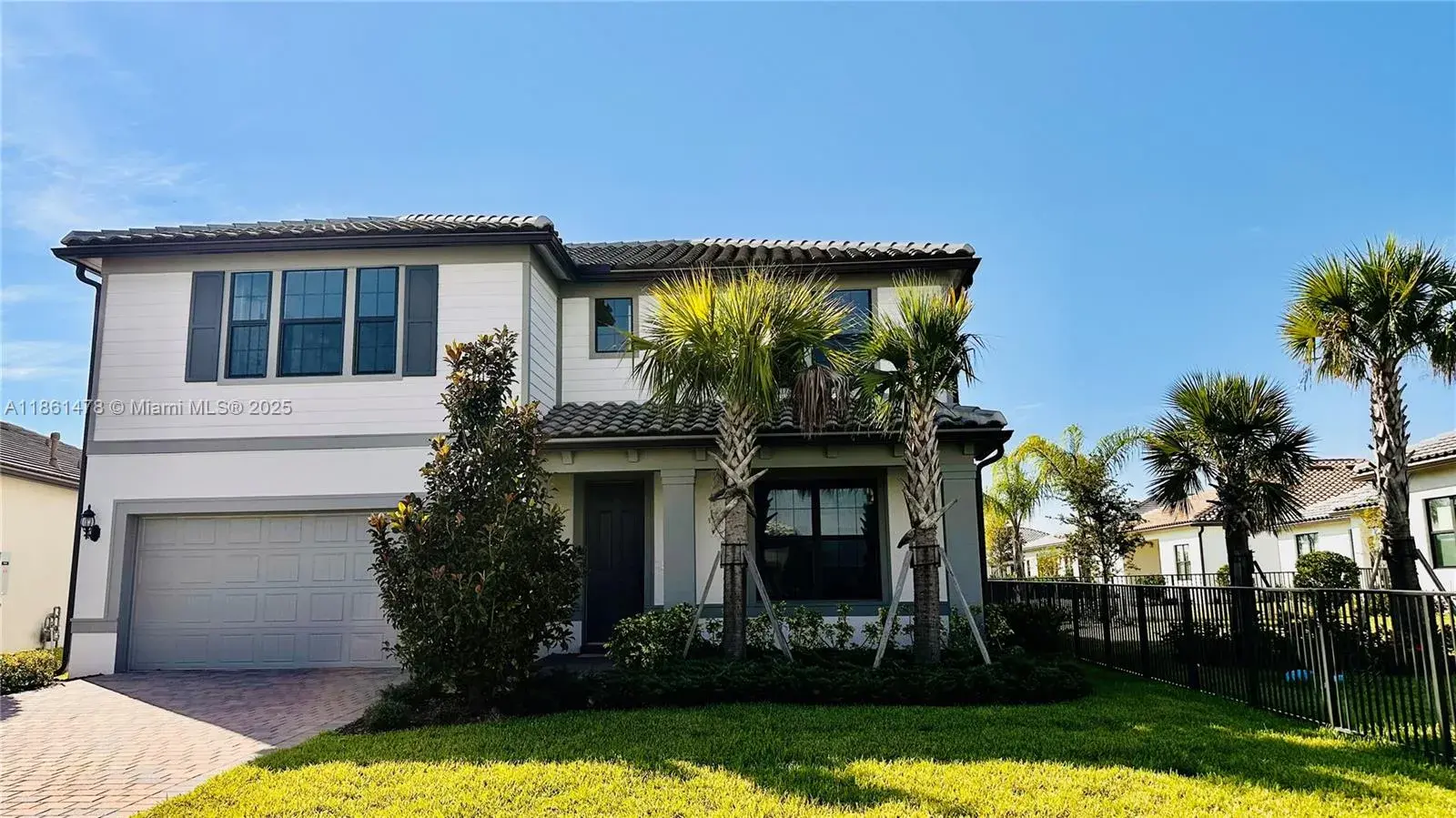 5 bedroom 4 bath Residential for sale at 427 SE Vallarta Dr, Port St. Lucie FL 34984