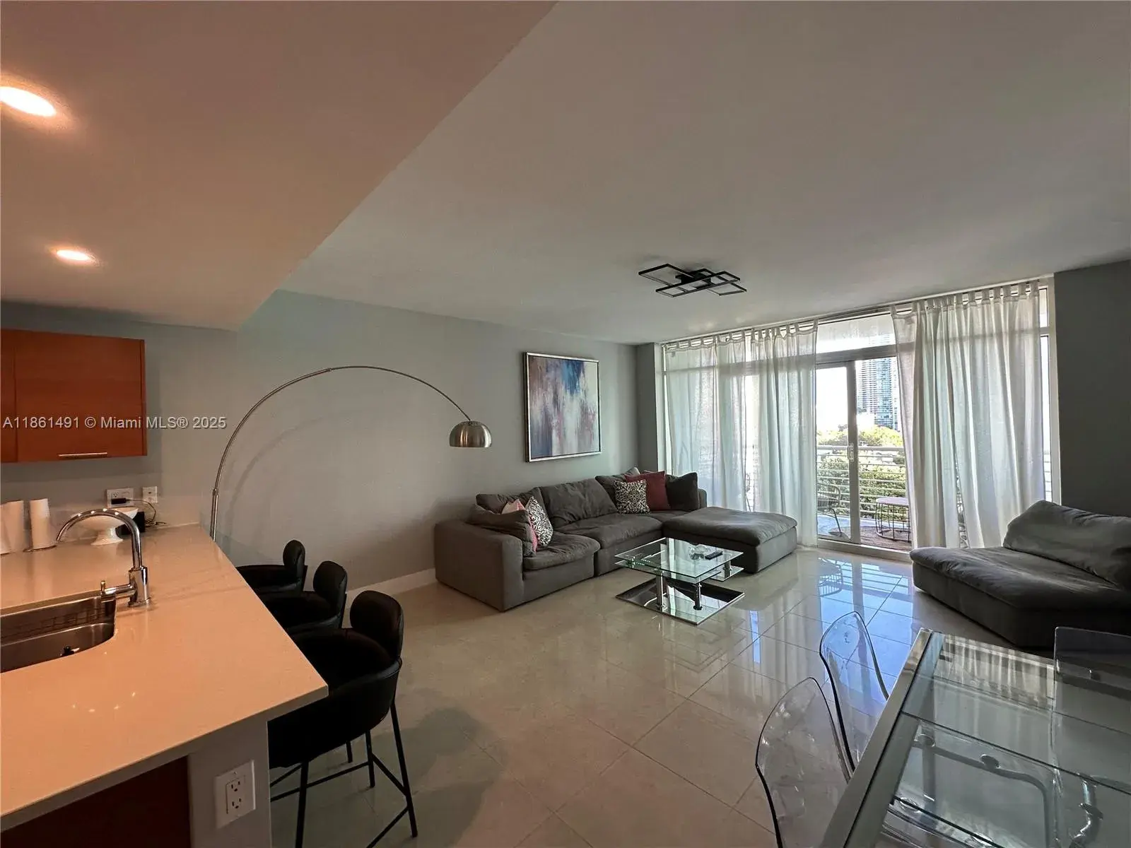 3250 NE 1st Ave # 818, Miami FL 33137