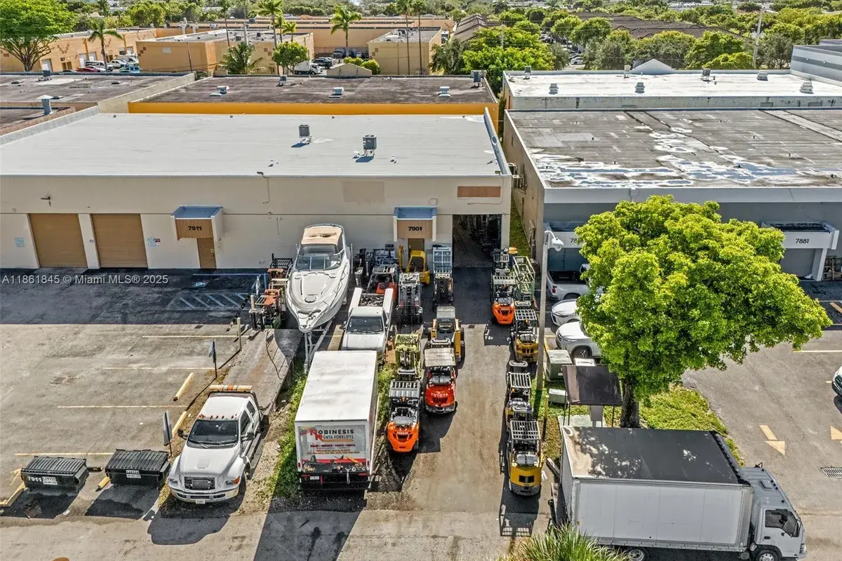 7901 W 25th Ct # 3, Hialeah FL 33016