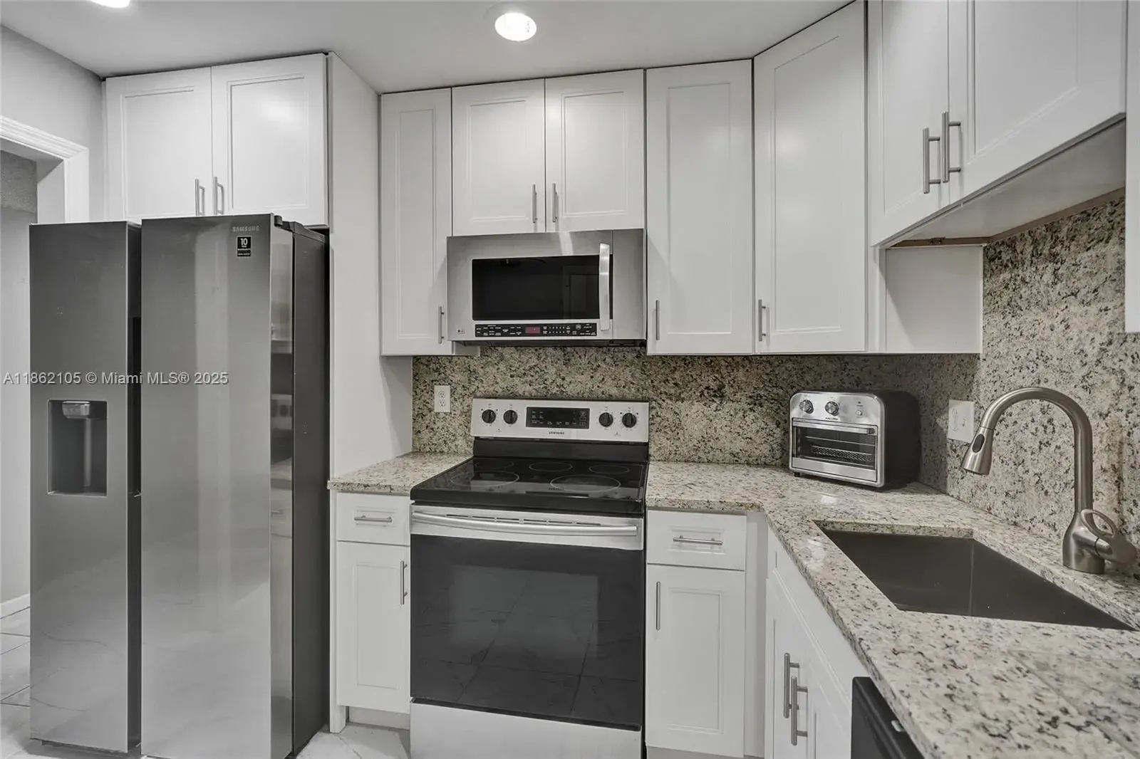 4821 NW 22nd Ct # 111, Lauderhill FL 33313