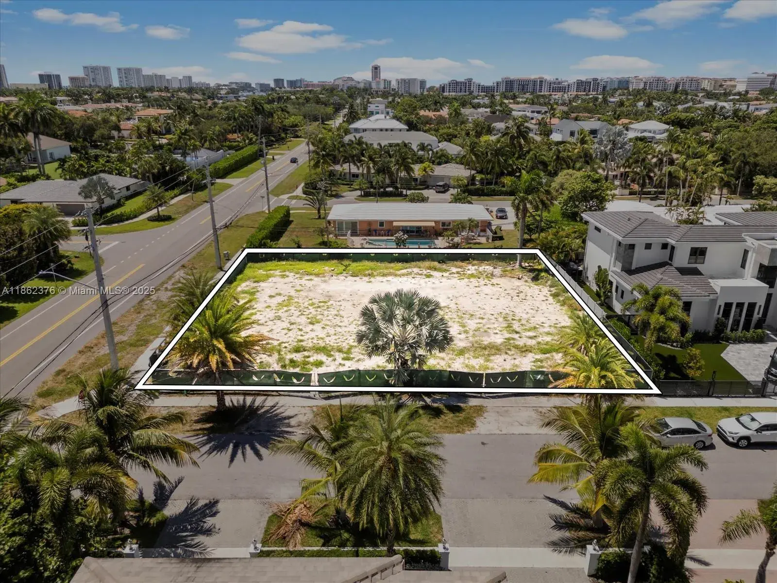 498 NE 10th St, Boca Raton FL 33432