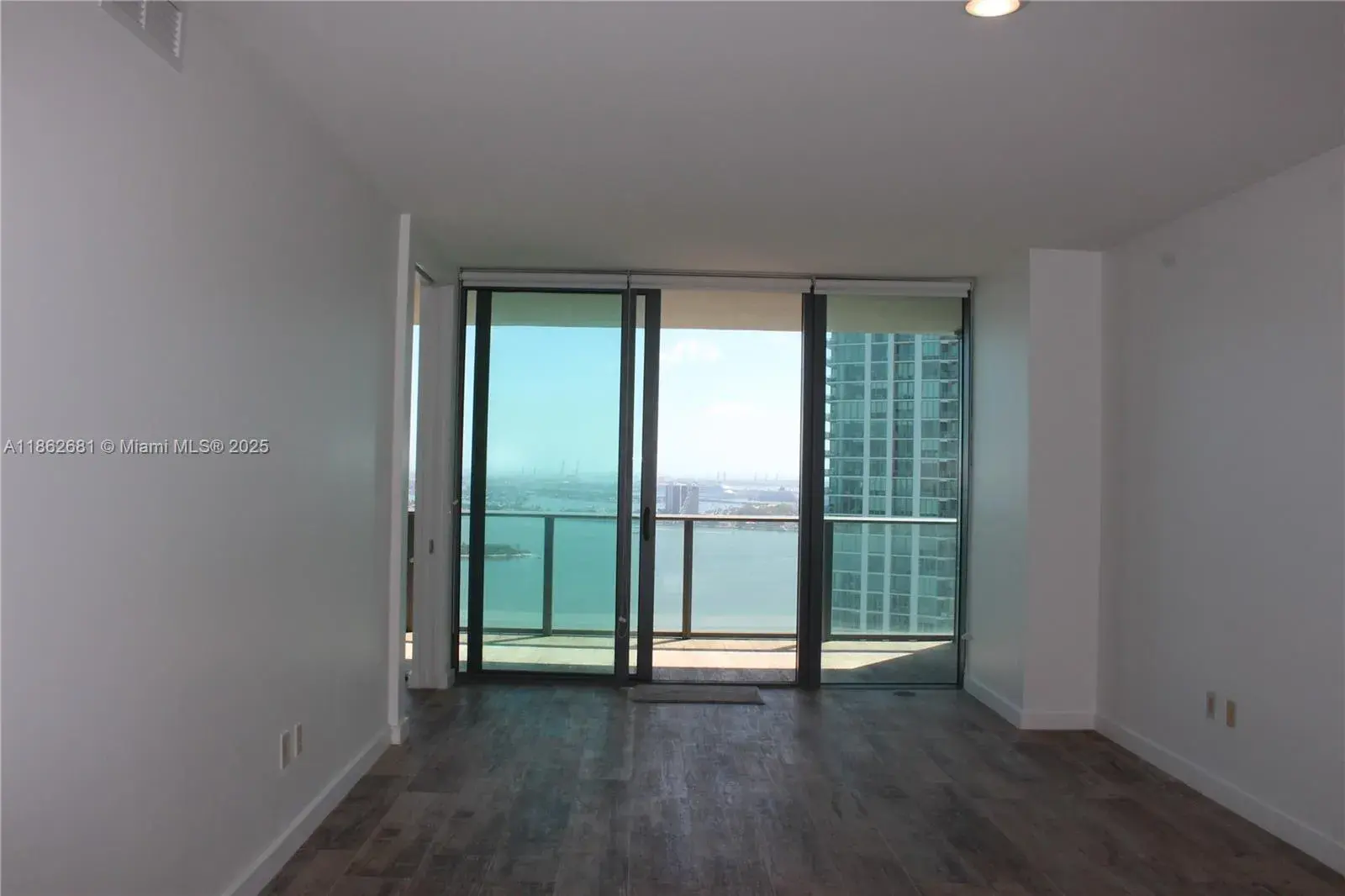 650 NE 32nd St # 3703, Miami FL 33137