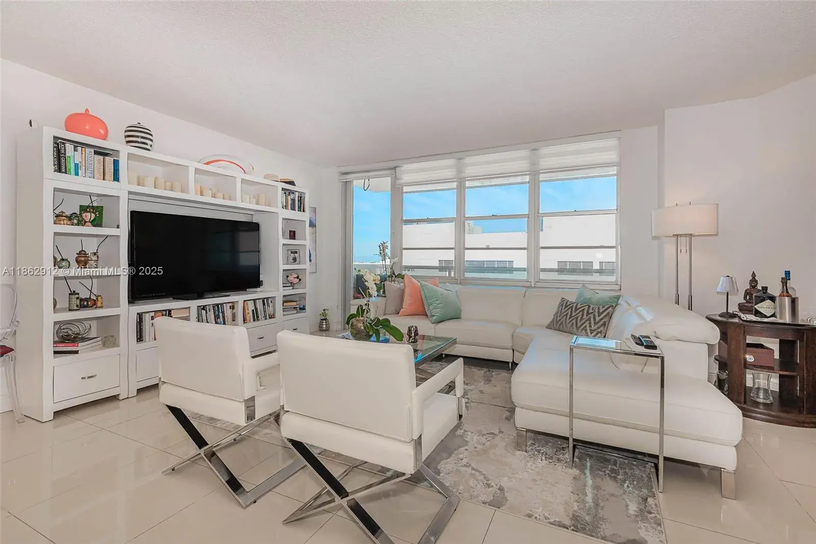 1 bedroom 1 bath Residential for sale at 3725 S Ocean Dr # 1221, Hollywood FL 33019