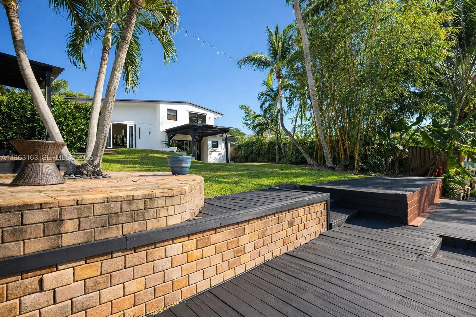 3 bedroom 3 bath Residential for sale at 2413 Nassau Ln, Fort Lauderdale FL 33312