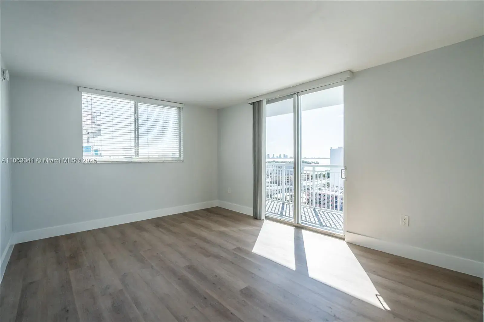 6969 Collins Avenue # 1502, Miami Beach FL 33141