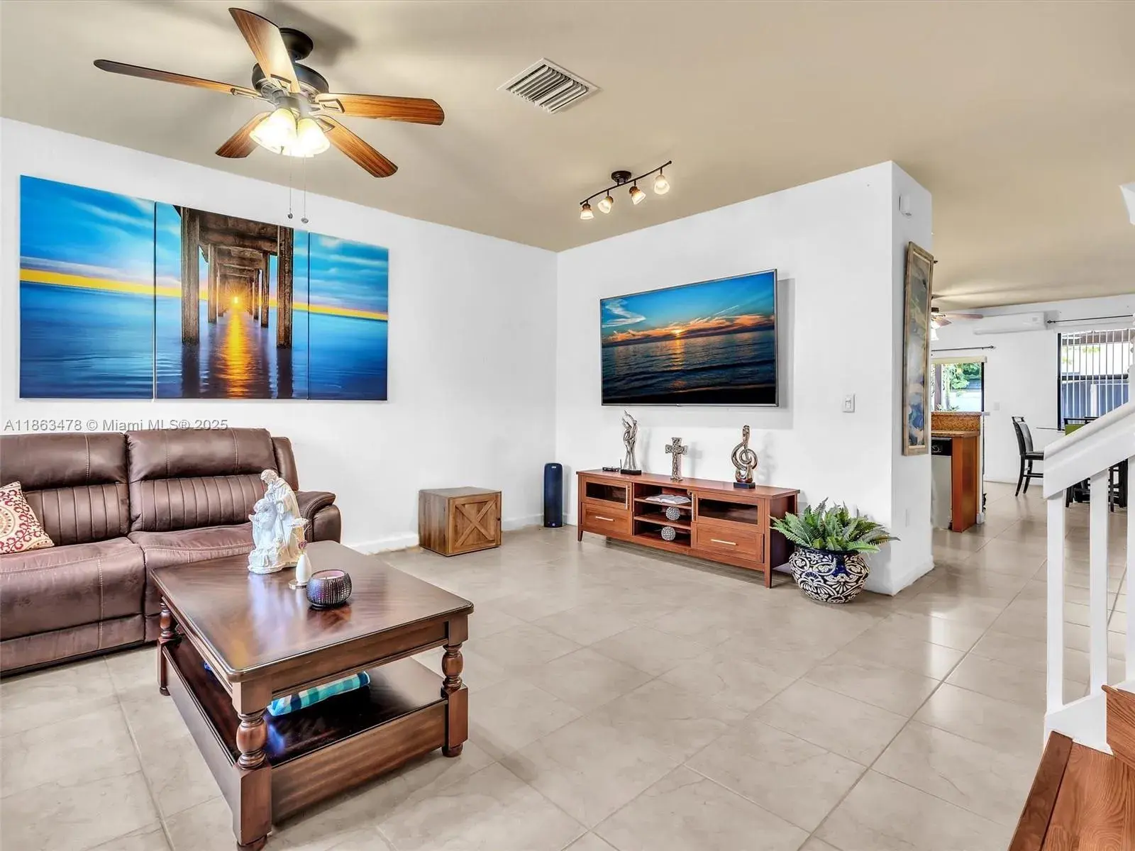 8926 W 35th Ct, Hialeah FL 33018