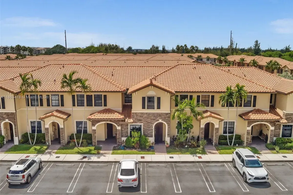 8926 W 35th Ct, Hialeah FL 33018