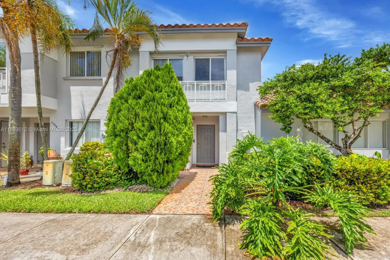 3 bedroom 2 bath Residential for sale at 20839 NW 4th St, Pembroke Pines FL 33029