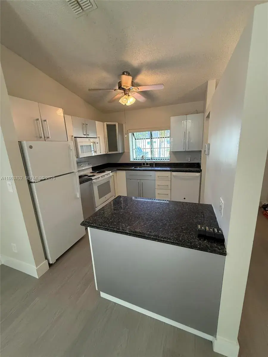 7808 NW 60th St, Tamarac FL 33321