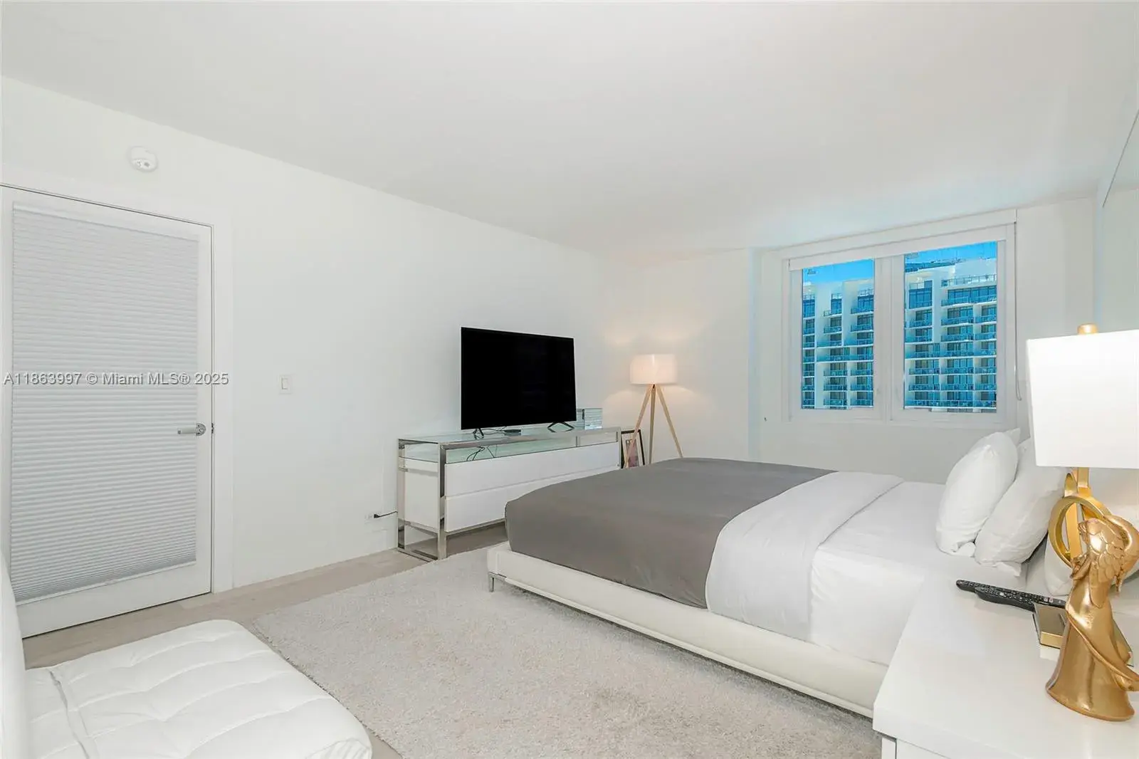 2301 Collins Ave # 1505, Miami Beach FL 33139
