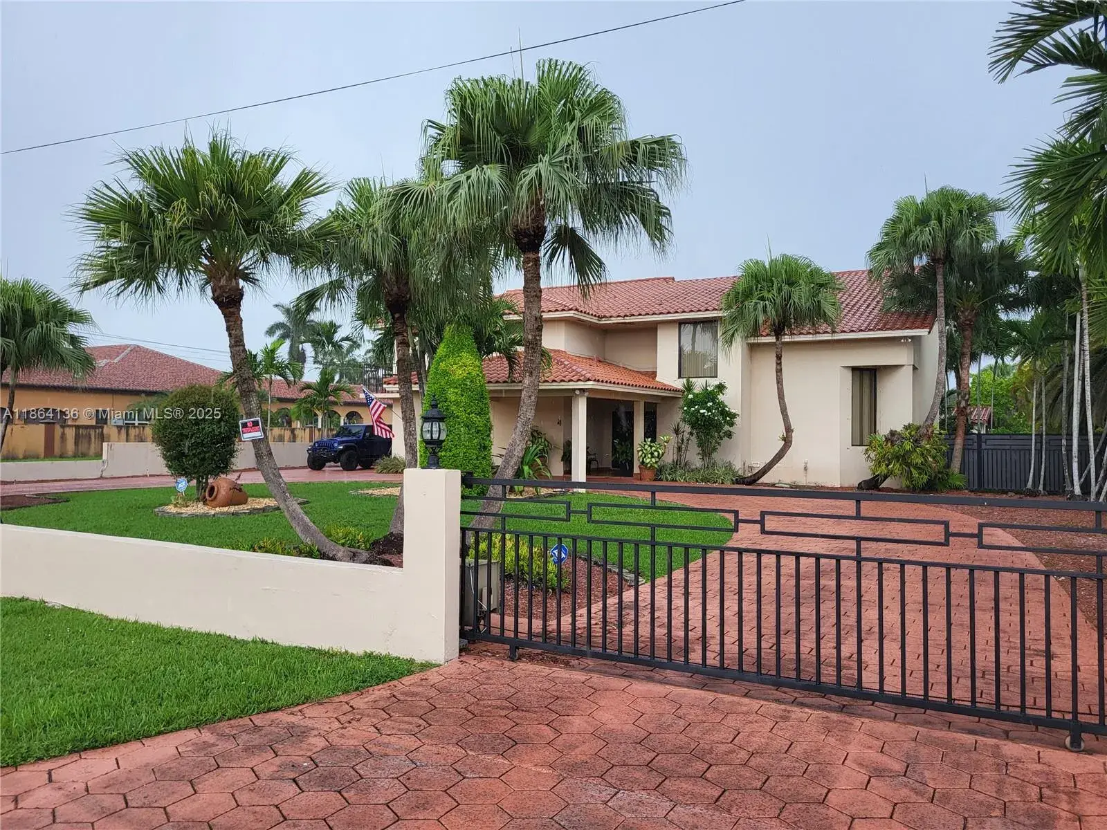 4 bedroom 4 bath Residential for sale at 2930 SW 129 Ave, Miami FL 33175