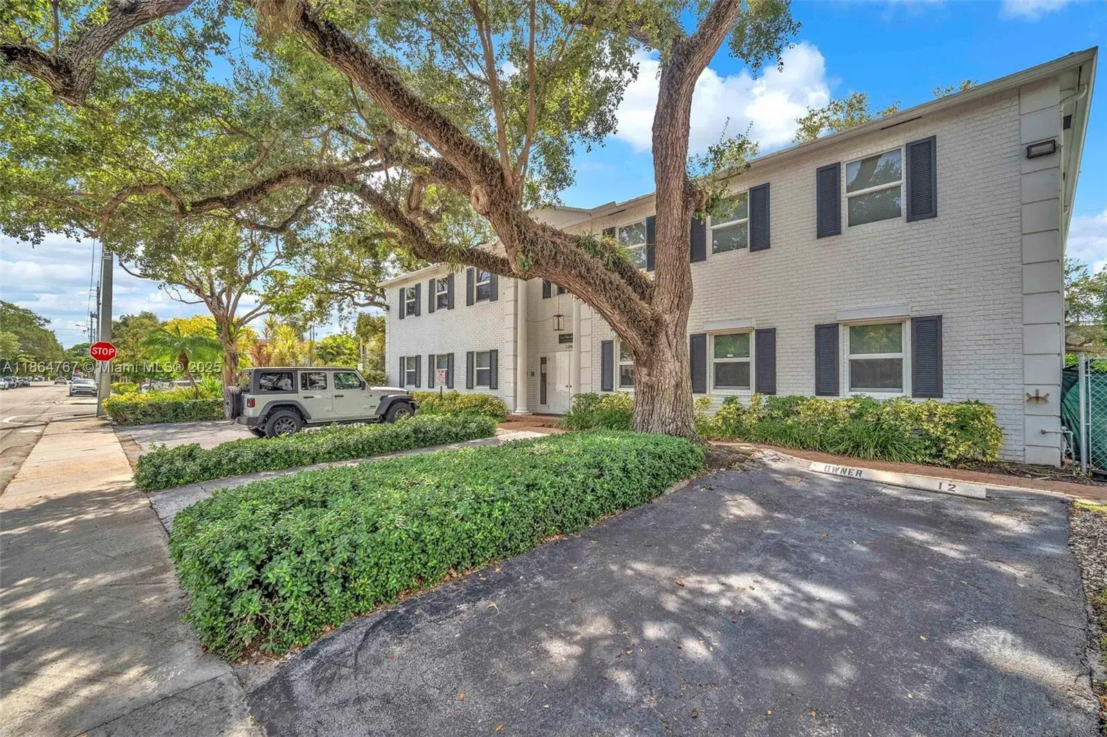 2 bedroom 2 bath Residential for sale at 1280 SE 2nd Ct # 1, Fort Lauderdale FL 33301