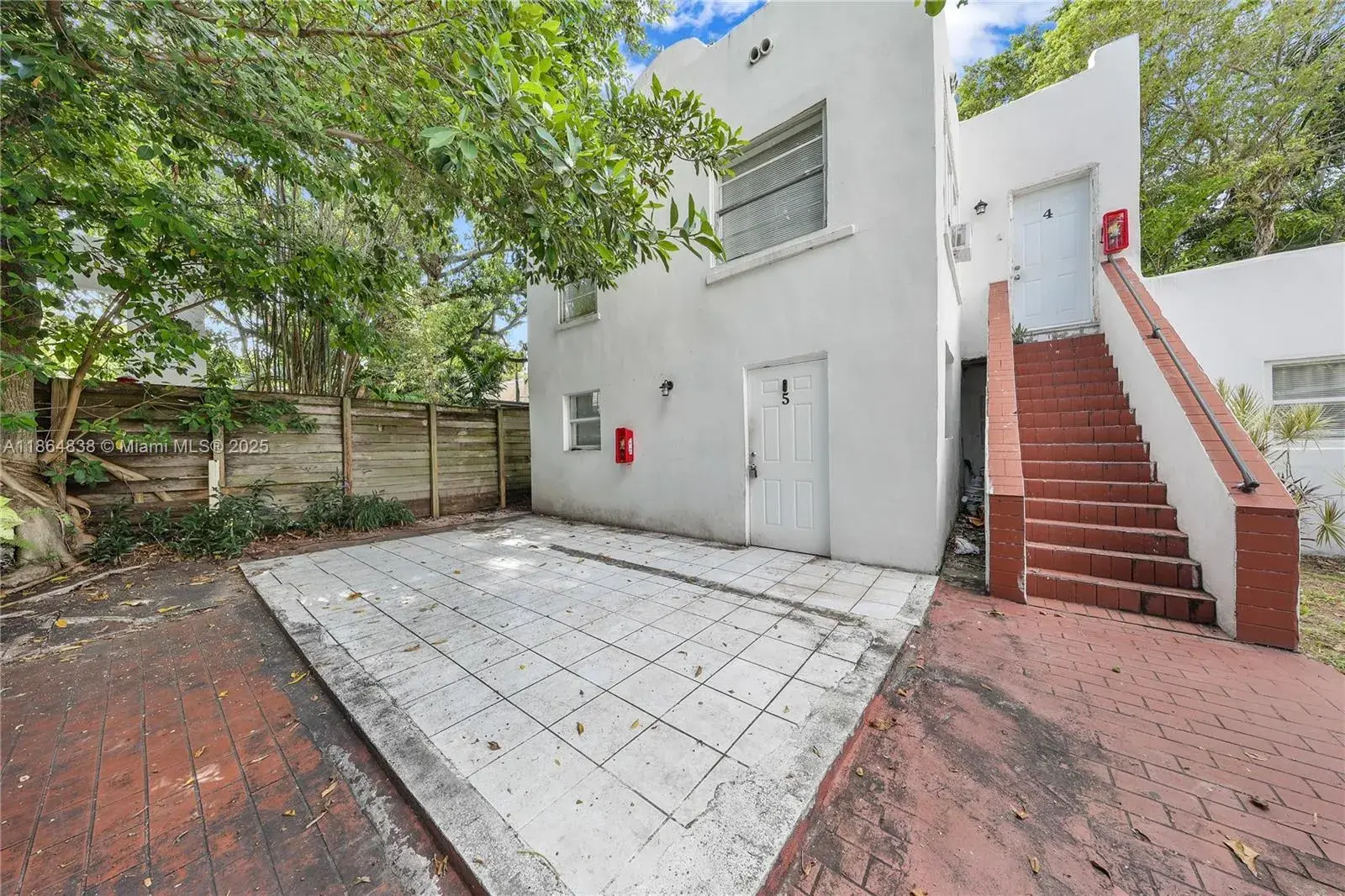 1924 SW 9th St, Miami FL 33135