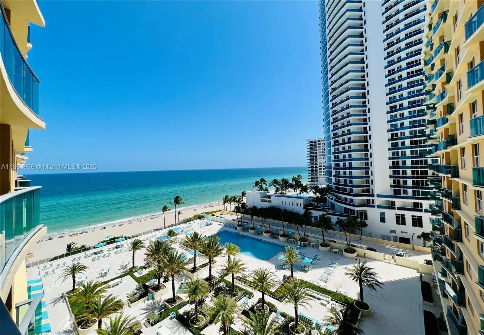 1 bedroom 1 bath Residential for sale at 2501 S Ocean Dr # 918, Hollywood FL 33019