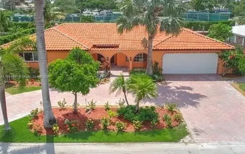3 bedroom 3 bath Residential for sale at 4220 NE 27th Ave, Lighthouse Point FL 33064
